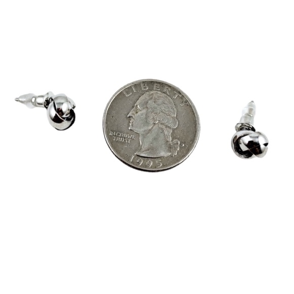 LOVE KNOT EARRINGS NWT - Picture 2 of 4
